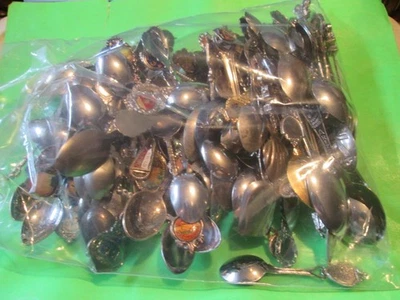 Lote de 125 cucharas coleccionistas de recuerdos de colección ubicaciones y países mixtos Foto 1 de 4