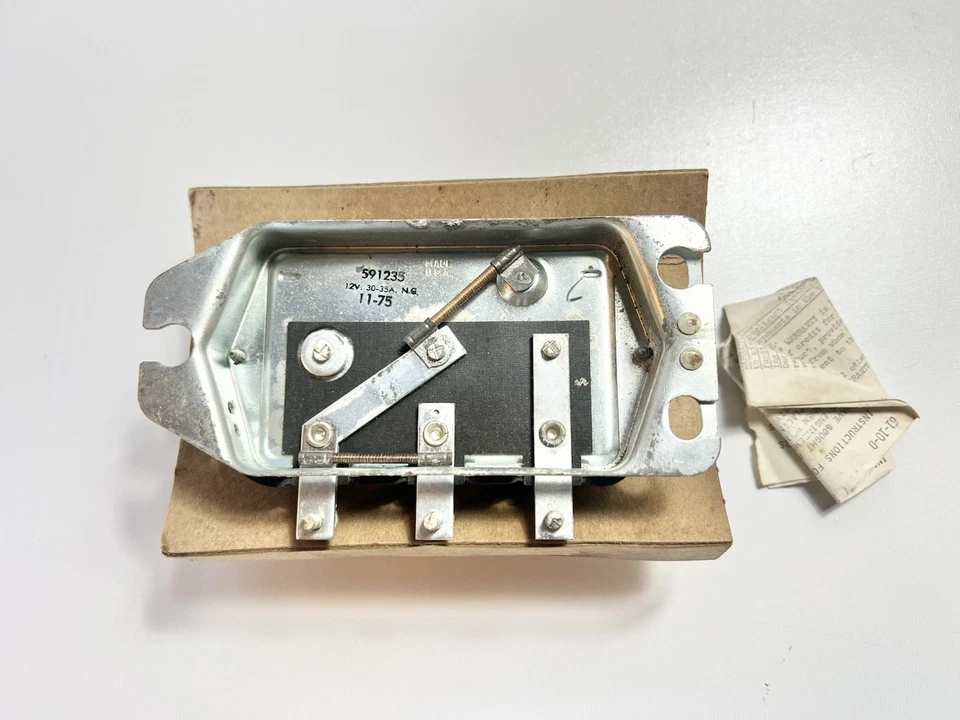 电压调节器负接地 12v 30-35A AMP 正品 NOS 591235 别克 Olds + — 第 1/4 张图片