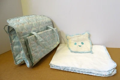 Bolsa de pañales para bebé American Girl pequeña talla Bitty con manta y guante Foto 1 de 2