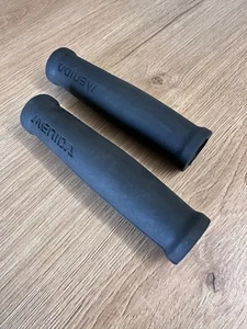Retro Bicycle Parts – NOS Merida Bicycle Handlebar Grips – 130 mm – Pair – Black - Picture 1 of 6
