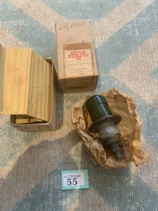 VEICOLO DA COMBATTIMENTO - Luce targa - FV14933 - Butlers Ltd - non emesso NOS - Foto 1 di 10
