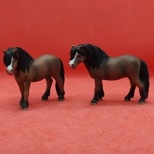 SCHLEICH 2 x Dartmoor Ponies Both Mares 2008 - Imagen 1 de 13