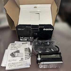 SANYO Xacti DMX-TH1 Compact HD Video Camera Body with Charger Cable Box - Picture 1 of 6