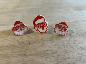 Vintage ~ Kunststoff Kinder Weihnachten rot Weihnachtsmann Kopf Ringe ~ Menge 3 - Bild 1 von 4