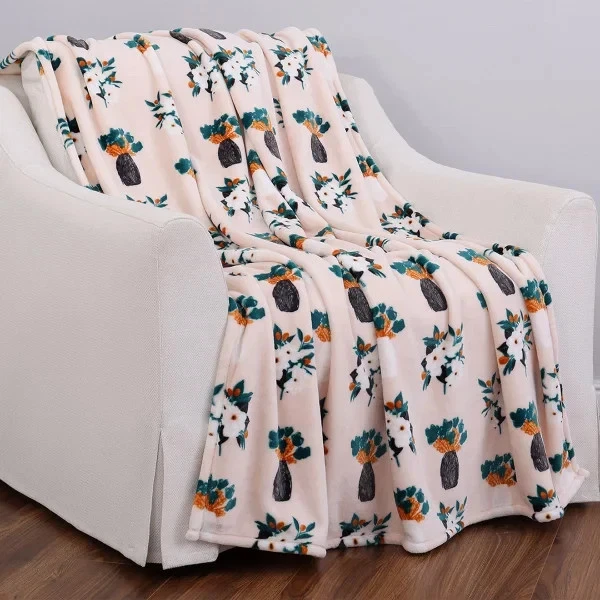 Manta Artista Serie VelvetLoft Peluche Suave Linda Reversible Lavable Foto 1 de 4