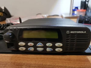 Motorola GM360 Gm 360 Radiotelefon VHF 136-174 mhz Telefon bezprzewodowy 25Watt - Zdjęcie 1 z 2