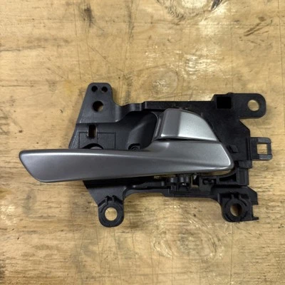 Hyundai 83620-D3000NS5 Right Rear Inside Door Handle 16-20 Tucson Genuine Oem - Image 1 of 4