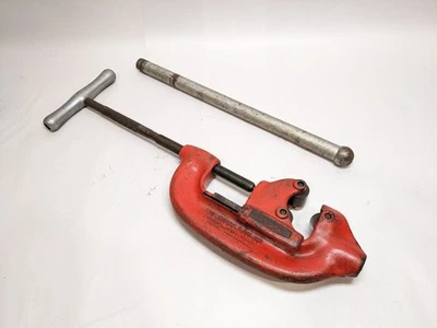 Ridgid 32830  Big 3S Pipe Cutter w/ Acc. Handle Cut 1-3" Ductile Iron Steel - Image 1 of 4