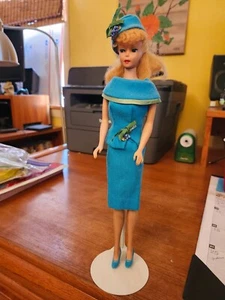 Vintage Blonde Ponytail Barbie in Fashion Editor - Picture 1 of 18