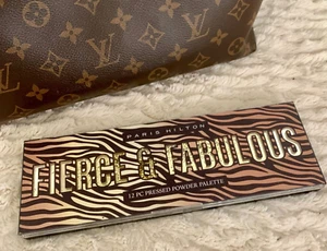 PARIS HILTON Fierce & Fabulous 12 pc Eyeshadow Pressed Powder Palette with Brush - Picture 1 of 3