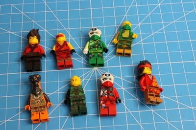 Lego Nijago And legends  of Chima Figure Lot 8 figures + Pieces - Image 1 of 4