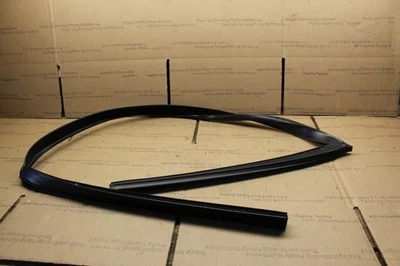 2006 2007 2008 2009 2010 BMW 550i E60 RIGHT FRONT DOOR WINDOW WEATHERSTRIP SEAL - Image 1 of 4