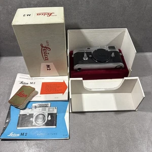Leica M2 1959 Vorlaufwerk- CLA 11/25 mit Box und Zubehör! Sehr schöner Zustand! - Bild 1 von 23