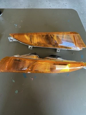 08-15 Victory Vision Front Right and left Turn Signal Flasher Indicator Lights - Image 1 of 3