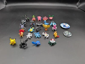 Pokemon Mini Figures Lot + Bonus Pin and Plastic Coin Quarter Machine RARE - Picture 1 of 8