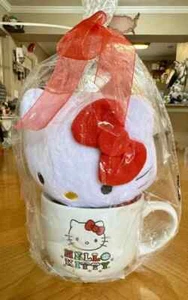 Sanrio Valentine Hello Kitty Gift Set 2019 Plush In A Cup W/ Candy NOS - Picture 1 of 5