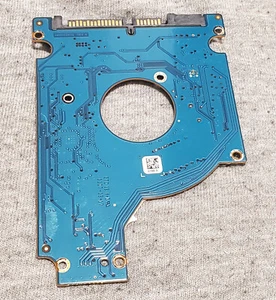 Hard drive control board - Seagate Momentus 320GB - ST320LT007 100611631 REV A - Picture 1 of 7