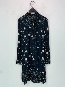 Schwarzes Minikleid mit Blumenmuster und Schleife am Ausschnitt Langarm Rüschensaum UK 8 von M&S - Bild 1 von 10