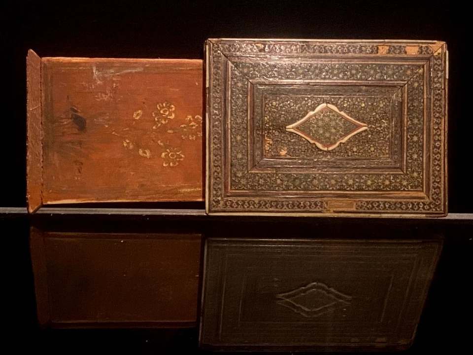 Старинный ближневосточный исламский персидский зеркальный футляр «КАДЖАР хатам» начала 1900 г. - Изображение 1 из 4