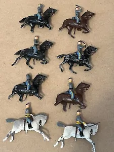 Britains Vintage Die-Cast Assorted Soldiers on Horses - Picture 1 of 2