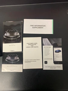 🔥2016 Chrysler 200 Owners Manual With Case OEM🔥 - Picture 1 of 4