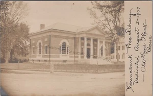 Kennebunk, ME: RPPC 1907 Free Library - Vintage Maine Echtfoto Postkarte - Bild 1 von 2