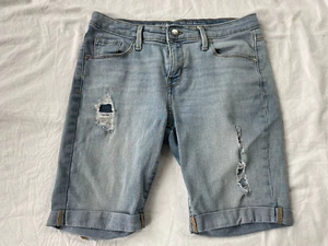 Mossimo Denim Womens Size 6 Shorts Distressed Cuffed Mid-Rise Blue Jean Bermuda - Picture 1 of 8