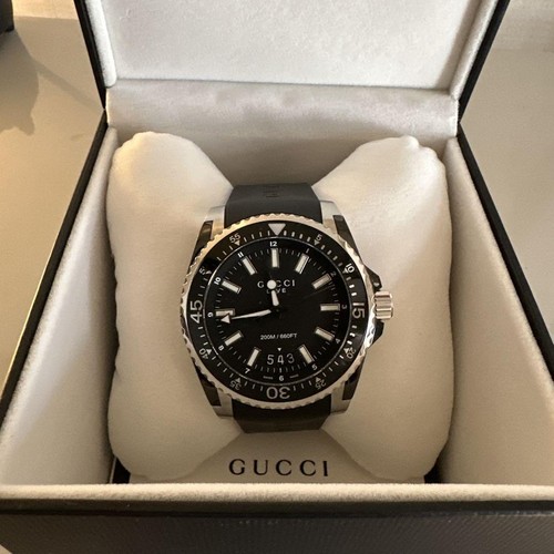 Orologio Gucci Diver YA101360 Nero 200m Impermeabile Gomma Acciaio Usa Dalppone