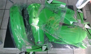 KUNSTSTOFFKIT KAWASAKI KX 125 250 1999 2000 2001 2002 5 STÜCK FARBE GRÜN - Bild 1 von 1