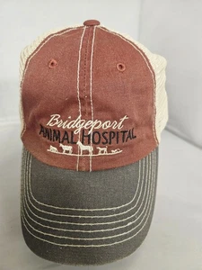 Bridgeport Animal Hospital Mesh Snap Back Cap - Bild 1 von 3