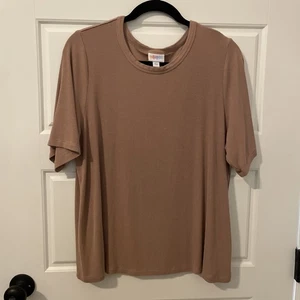 Lularoe Alli Basic T Retail $36 - Large - Picture 1 of 5