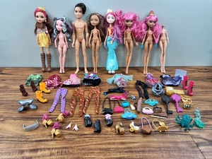 EVER AFTER HIGH Lote de Muñecas Ropa Zapatos Monederos Accesorios Brocas y Piezas Leer - Imagen 1 de 22