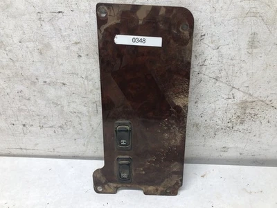 Panel de tablero Freightliner M2 106 SWITCH - Usado | P/N NA Foto 1 de 4