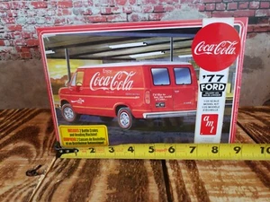 1:25 Scale Coca-Cola 1977 Ford Delivery Van Plastic Model Kit - AMT #1173M/12 - Picture 1 of 8