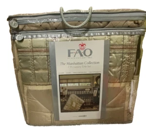 FAO Schwarz the Manhattan collection seven piece Luxury crib set - Picture 1 of 2