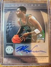 2013-14 Totally Certified Mark Aguirre Silver Signature Auto #208 Mavericks