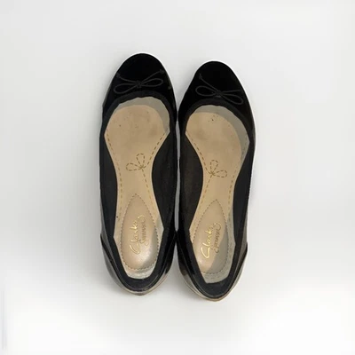 Clark's Somerset Mujer Negro Charol Ballet Pisos con Arco Usado en Excelente Condición Talla EE. UU. 7 M Foto 1 de 4