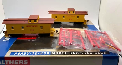 HO WALTHERS 932-27541 CA-1 WOOD CABOOSE 2-PACK UNION PACIFIC UP 3215 3252 - Image 1 of 3