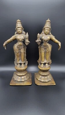 Par de figuras pesadas antigas de bronze do século XIX de Parvati, 11 1/2" de altura - Imagem 1 de 4
