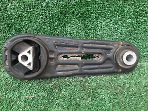 Clio Renault Mk3 Lower Engine Mount 8200042453 8200410602 Dog bone - Picture 1 of 11