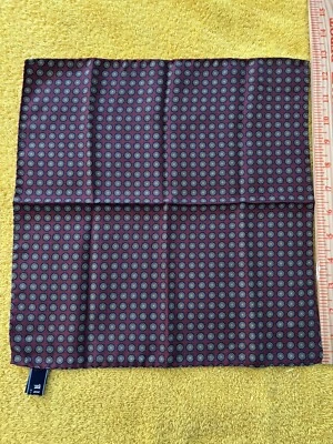 Altea Milano Borgonha com Pontos Estampados 12,5" Bolso de Seda Quadrado Feito à Mão na Itália - Imagem 1 de 4