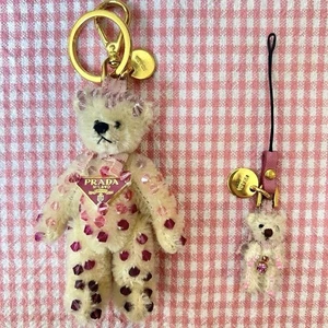 PRADA Schlüsselanhänger Bär Vintage echt aus Japan - Bild 1 von 24