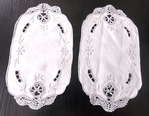 NAPPERONS BRODE MAIN DENTELLE AUX FUSEAUX POINT DE CLUNY ECRU 15x25 LES 2*** - Imagen 1 de 3