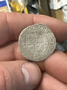 Moneta da sei pence in argento martellato Re Carlo I condizione usurata (23717) - Foto 1 di 5