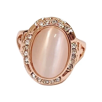 Anillo de cóctel con detalles de circonita cúbica ojo de tigre rosa HGE de oro rosa de 18 quilates talla 6,5 Foto 1 de 4