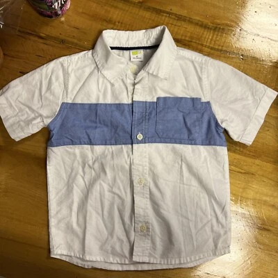 Camisa de verão Crazy tamanho 8 4t branca e azul com botões manga curta - Imagem 1 de 2