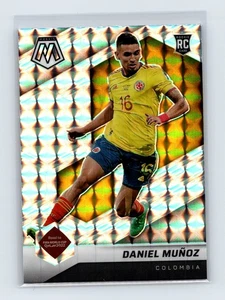 Daniel Munoz 2021-22 Panini Mosaic Road to FIFA World Cup #186 Mosaic - Picture 1 of 2