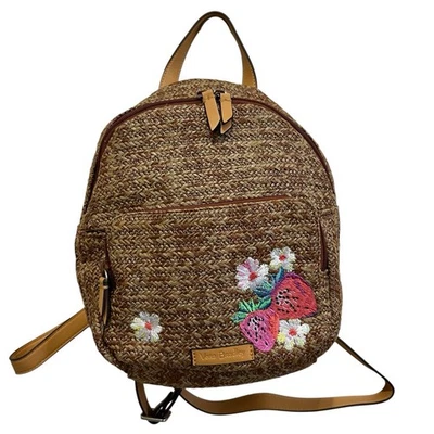 Mini Mochila Vera Bradley Paja Bordada Floral y Fresa Foto 1 de 4