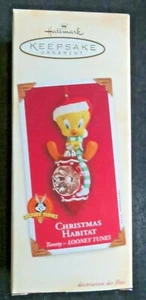 Hallmark Christmas Ornament Looney Tunes Tweety "Christmas Habitat" 2002 - Picture 1 of 2