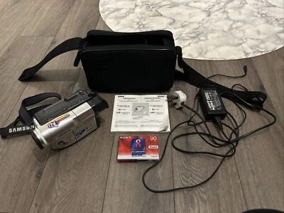 Big Camcorder Samsung VP-L710 With Carry & Case - Image 1 of 4